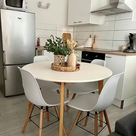Maison Neuve Avec Jardin, Pergola, Wifi, Clim Pour 4 Personnes Hébergement de vacances